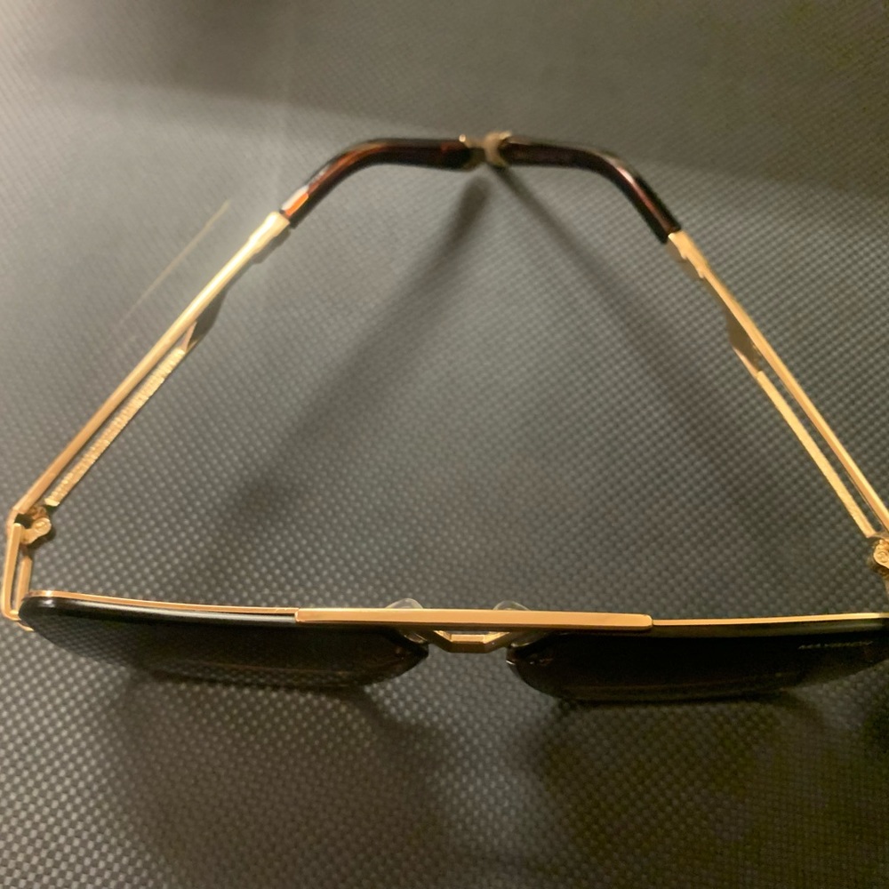 Maybach - Picture 4 of 7